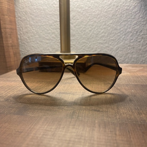 Ray-Ban Accessories - Ray Ban RB 4125 cats 5000 classic